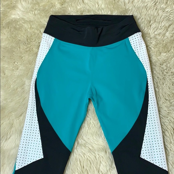 Charli Cohen Laser Leggings - Picture 5 of 11